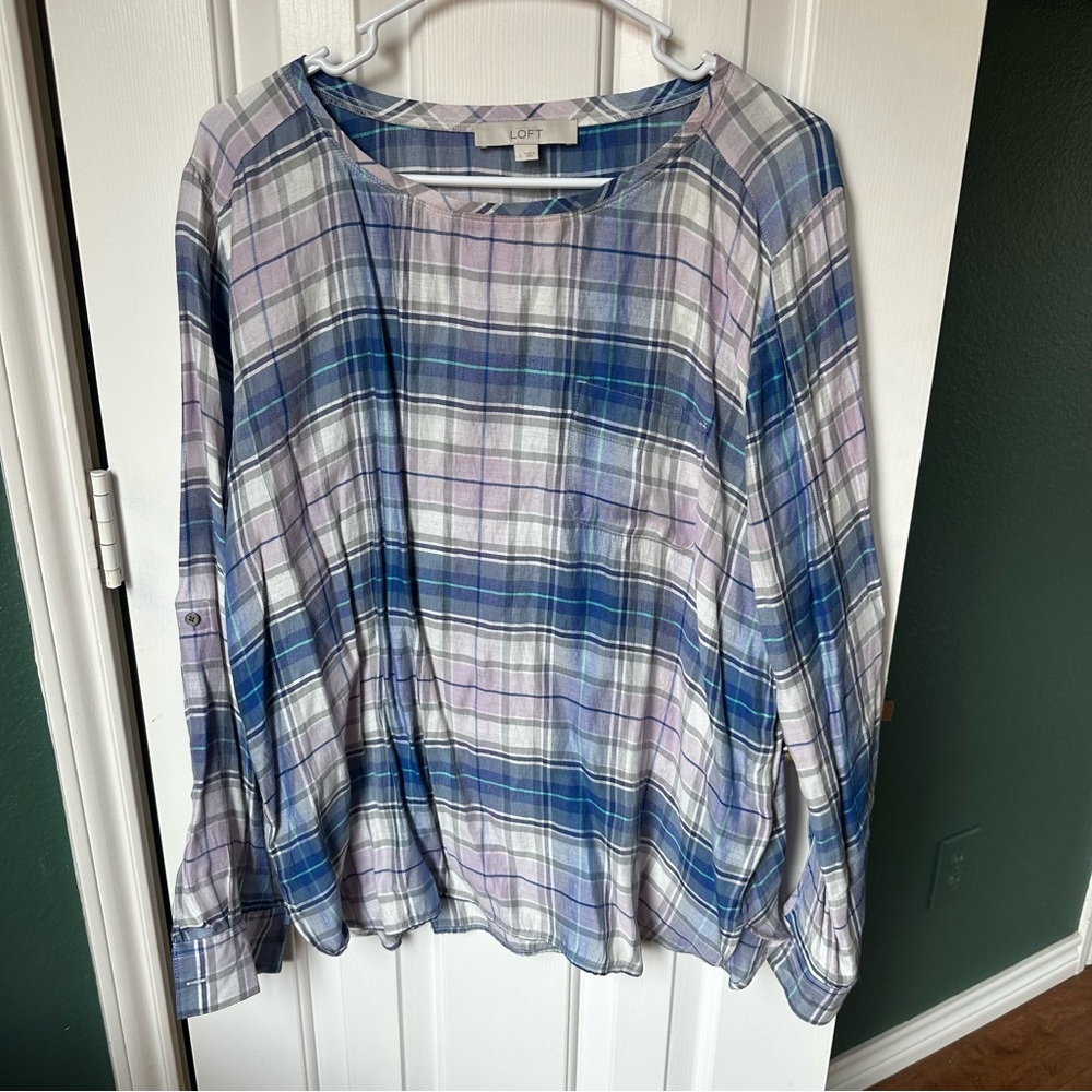 Loft Plaid top : Size: L